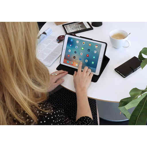 Mobiparts Classic Folio Case Apple iPad 10.2 (2019/2020/2021) Black