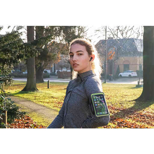 Mobiparts Comfort Fit Sport Armband Samsung Galaxy S21 FE (2022) Black