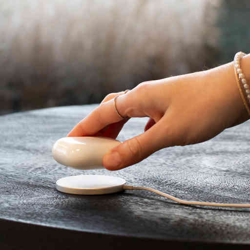 Mobiparts Wireless MagSafe Compatible Charger 15W Flat White