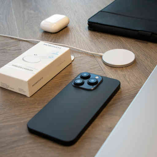 Mobiparts Wireless MagSafe Compatible Charger 15W Flat White