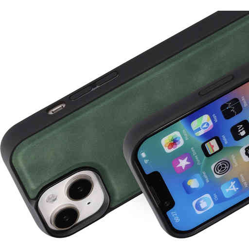 Mobiparts Classic  Backcover Apple iPhone 15/14/13 Emerald Green (MagSafe Compatible)